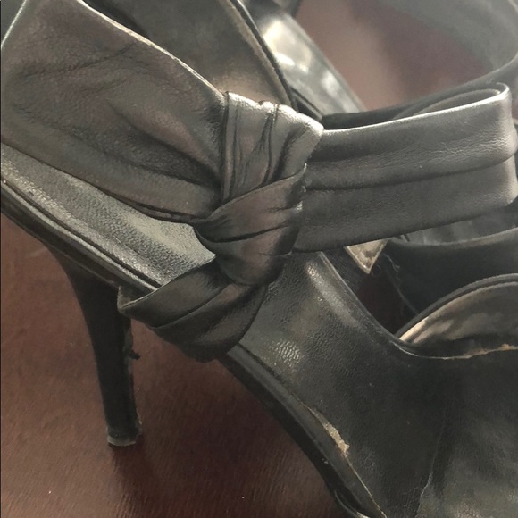 GUESS? Black heels - Picture 3 of 5